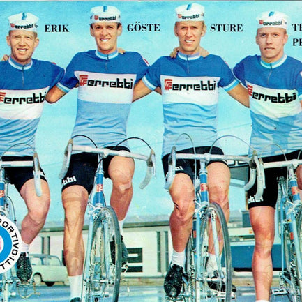 FERRETTI – ITALIAANSE WIELERPLOEG MET 4 ZWEEDSE BROERS